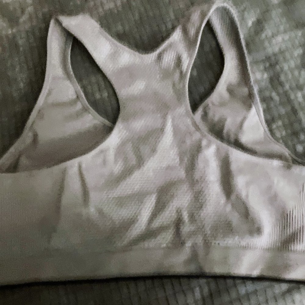 Sports bra - Picture 2 of 2